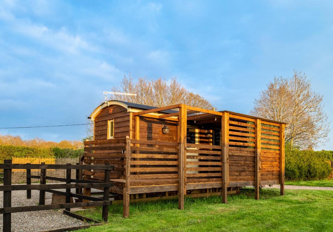 Hillside View Shepherds Hut Little Witley Exterior foto
